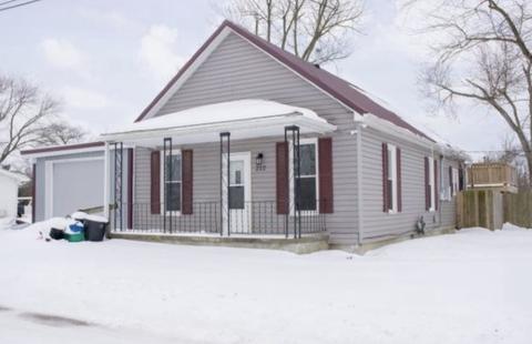222 W Hancock Ave, Mitchell, IN 47446 photo 1