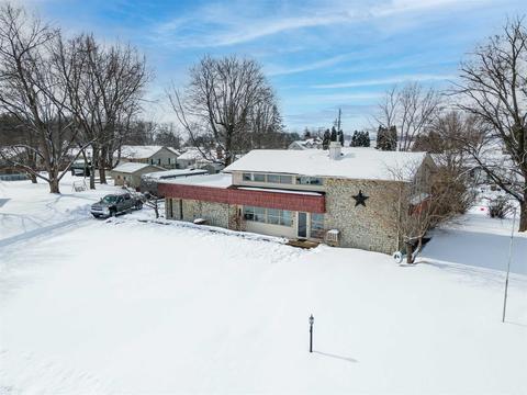 522 Circle Dr, Fairmount, IN 46928 photo 1