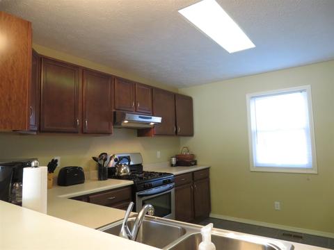 2315 Winding Brook Ct, Bloomington, IN 47401 photo 5