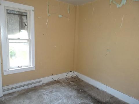 254 E John St, Knox, IN 46534 photo 7