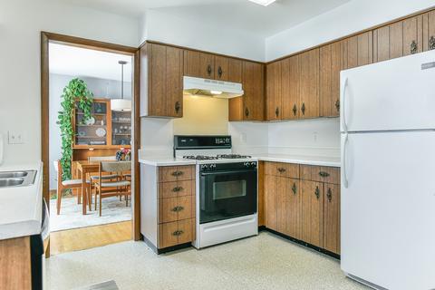 1202 Elliston Dr, Bloomington, IN 47401 photo 9