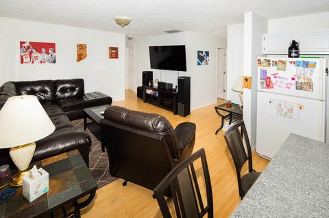 2724 S Pinehurst Dr, Bloomington, IN 47403 photo 8