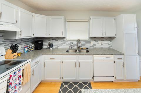 2724 S Pinehurst Dr, Bloomington, IN 47403 photo 5