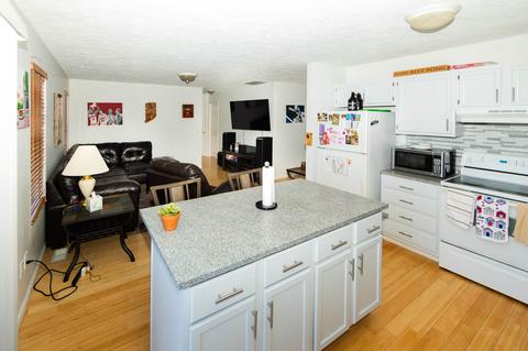 2724 S Pinehurst Dr, Bloomington, IN 47403 photo 7