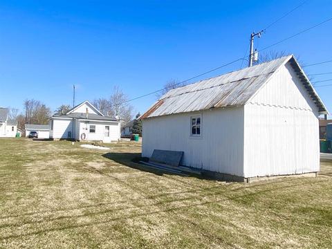 533 E Walnut St, Greentown, IN 46936 photo 3