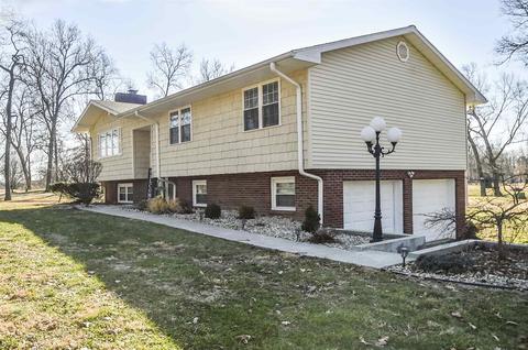46 Woodlawn Dr, Mitchell, IN 47446 photo 2