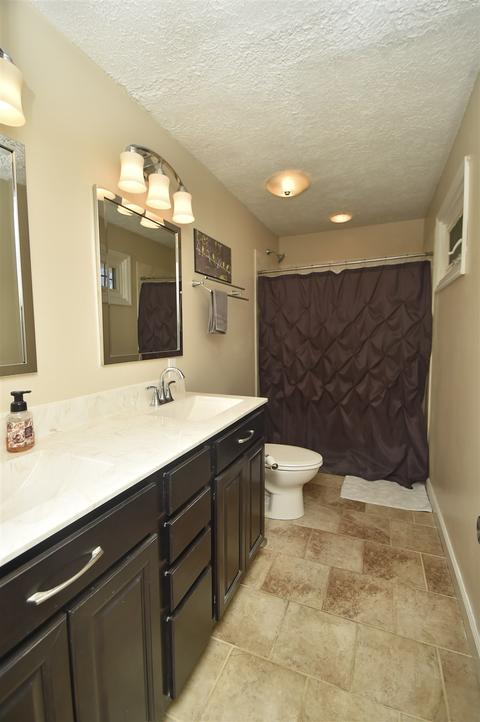 46 Woodlawn Dr, Mitchell, IN 47446 photo 17