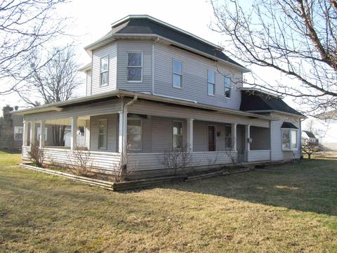 805 Grissom Ave, Mitchell, IN 47446 photo 2