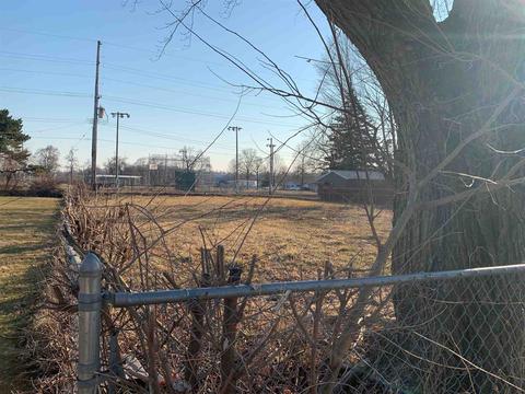 512 E Spring St, Lagrange, IN 46761 photo 1
