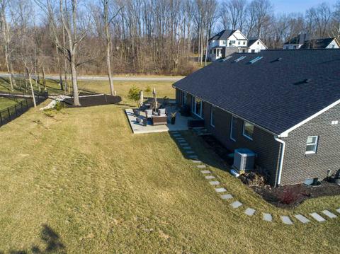 2537 E Manor Ct, Bloomington, IN 47401 photo 31