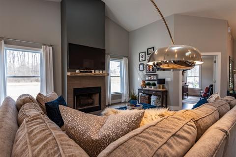 2537 E Manor Ct, Bloomington, IN 47401 photo 8