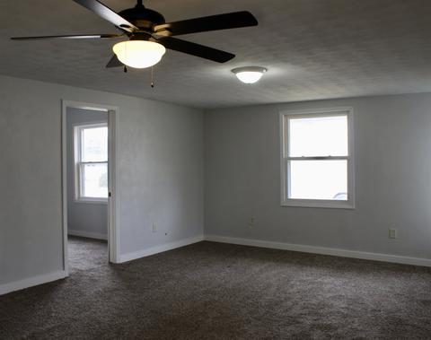 311 W Second St, Fairmount, IN 46928 photo 4
