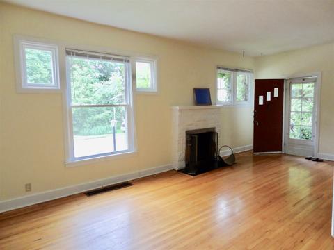 1015 E Maxwell Ln, Bloomington, IN 47401 photo 2