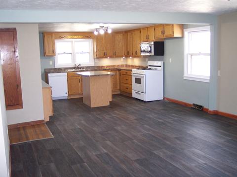 201 E Maple Grove St, Syracuse, IN 46567 photo 12