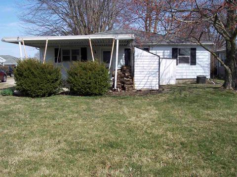 201 E Maple Grove St, Syracuse, IN 46567 photo 6