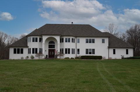 3732 E Commodore Trl, Bloomington, IN 47408 photo 1