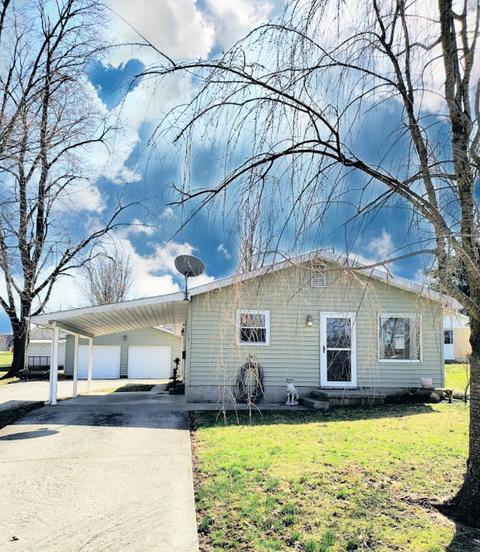 1114 Tulip St, Mitchell, IN 47446 photo 1