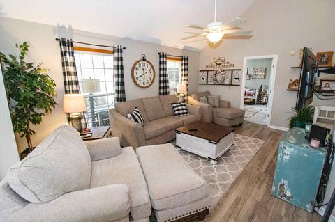 7 Cobblestone Ct, Delphi, IN 46923 photo 2