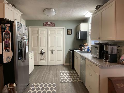 107 Pleasant View Dr, Mitchell, IN 47446 photo 2