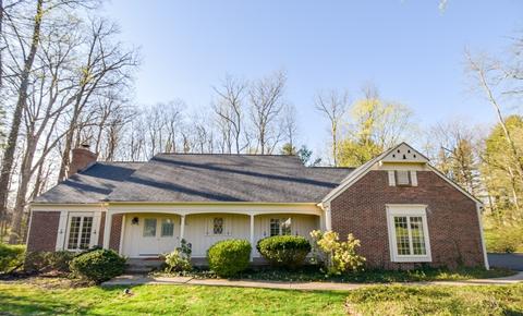2206 E Maxwell Ln, Bloomington, IN 47401 photo 2