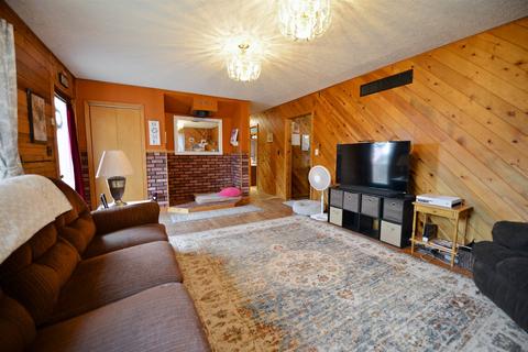 155 E 500 N, Howe, IN 46746 photo 9