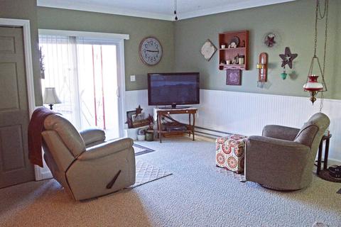 421 E Second St, Fairmount, IN 46928 photo 15
