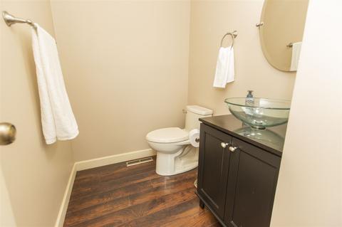 16998 Hampton Dr, Granger, IN 46530 photo 5