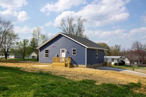 702 Crawford St, Mitchell, IN 47446 photo 2