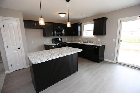 2143 Freestone Pl, Huntertown, IN 46748 photo 4