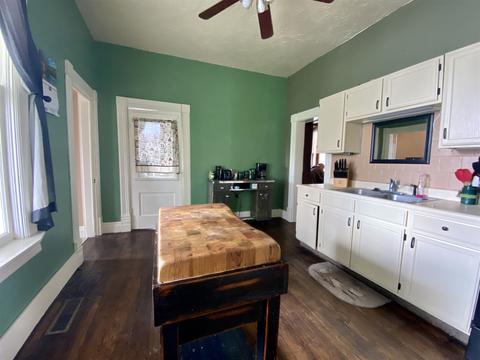 609 E Rochester St, Akron, IN 46910 photo 9
