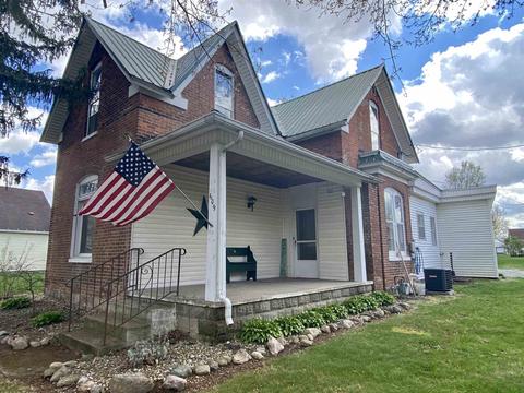 609 E Rochester St, Akron, IN 46910 photo 2