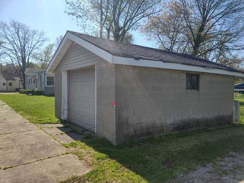 65 E Main St, Elberfeld, IN 47613 photo 15