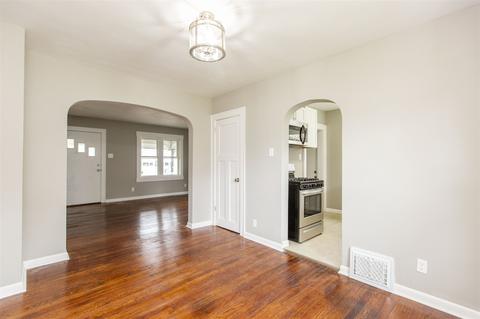 814 Eckman St, South Bend, IN 46614 photo 8