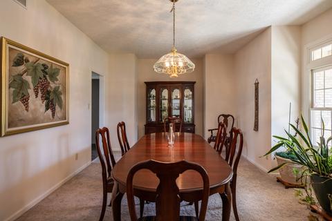 3909 E Stonegate Dr, Bloomington, IN 47401 photo 2