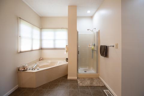 3909 E Stonegate Dr, Bloomington, IN 47401 photo 17