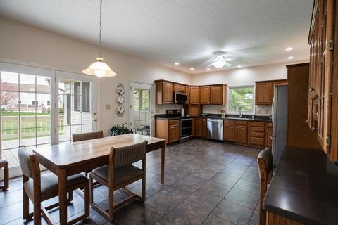 3909 E Stonegate Dr, Bloomington, IN 47401 photo 7