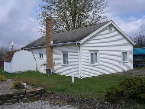 8636 E Smith Dr, Syracuse, IN 46567 photo 3