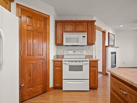 10322 Hamilton Rd, Yoder, IN 46798 photo 17
