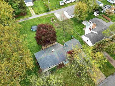 915 E Third St, Auburn, IN 46706 photo 2