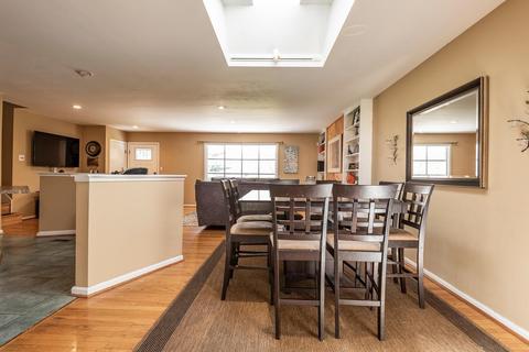 2109 E Wimbleton Ln, Bloomington, IN 47401 photo 10
