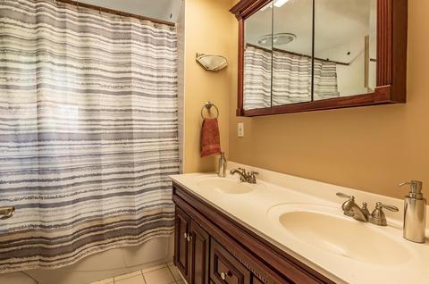 2109 E Wimbleton Ln, Bloomington, IN 47401 photo 14