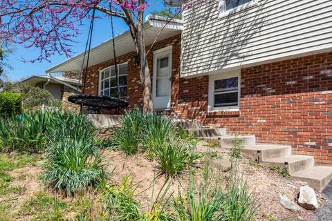 2109 E Wimbleton Ln, Bloomington, IN 47401 photo 3
