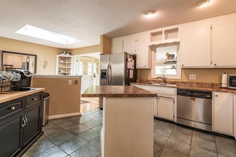 2109 E Wimbleton Ln, Bloomington, IN 47401 photo 6