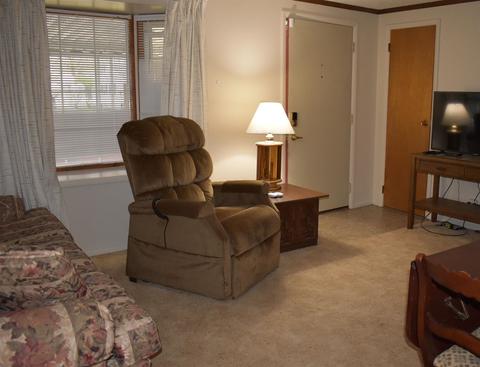 408 Outer Dr, Frankfort, IN 46041 photo 6