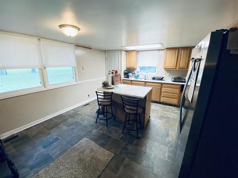 312 E Canal St, Windfall, IN 46076 photo 2