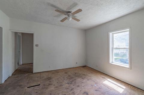 260 E Maple St, Wabash, IN 46992 photo 5