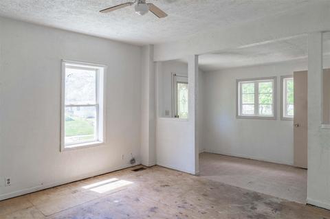 260 E Maple St, Wabash, IN 46992 photo 4