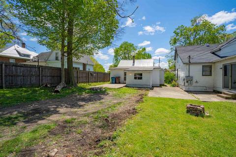 260 E Maple St, Wabash, IN 46992 photo 2