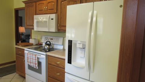 216 S Walsh St, Garrett, IN 46738 photo 3