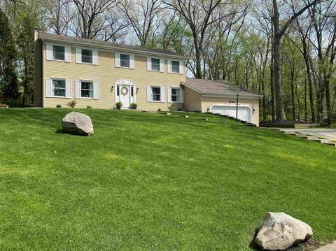 50566 Crocus Ct, Granger, IN 46530 photo 2